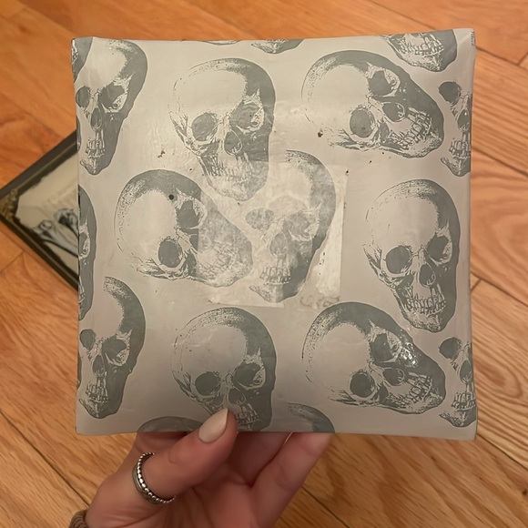 Ashland Halloween Skull Decor Plates - Picture 4 of 6